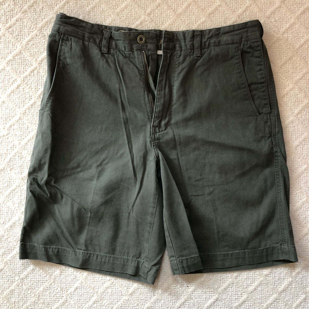 Tommy Bahama 9” shorts